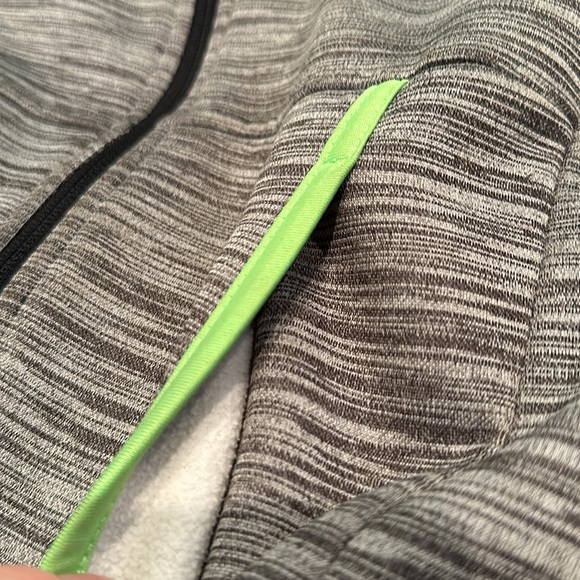 Kids Old Navy Go-Dry zip up Hooded Sweatshirt - Picture 4 of 6